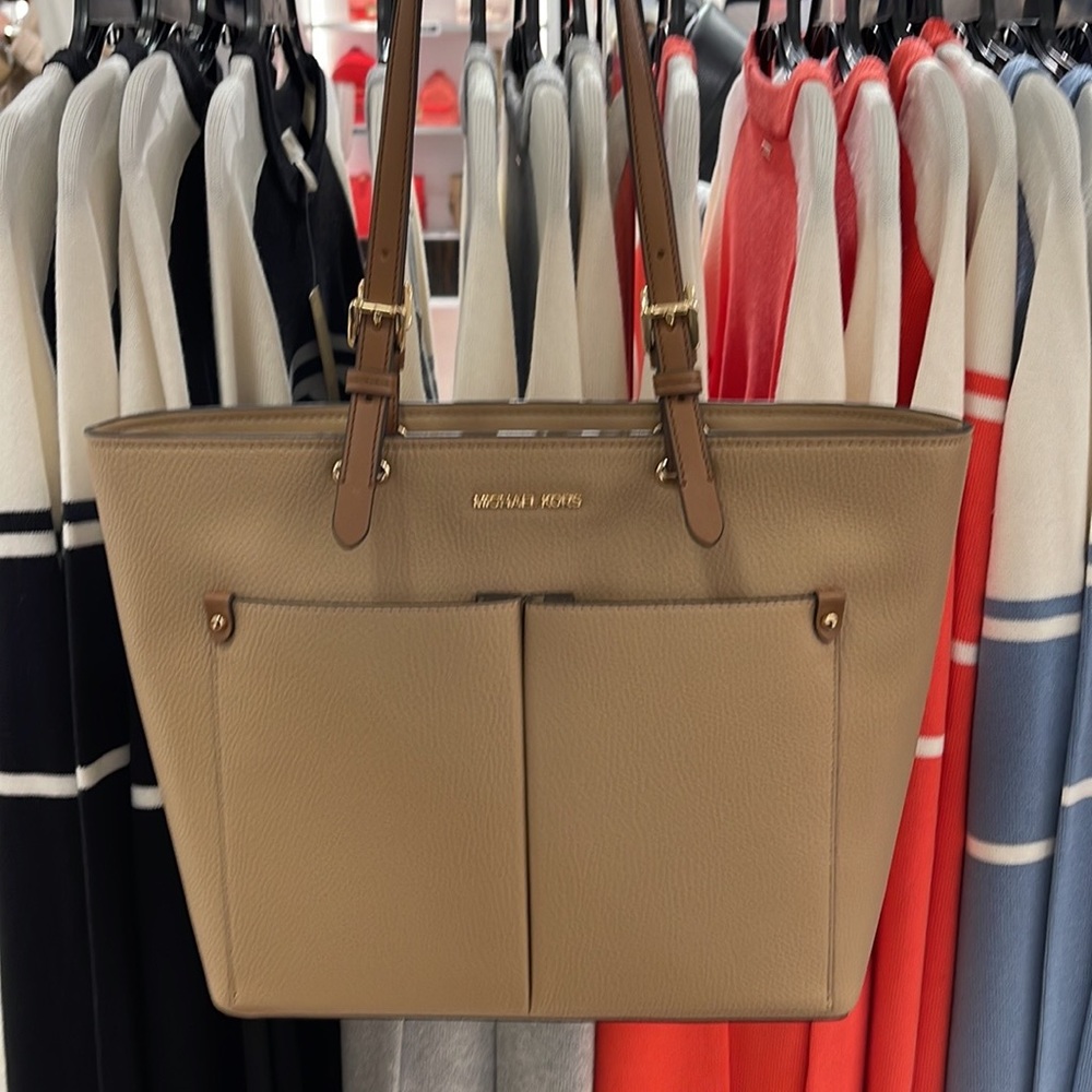 MICHAEL KORS JET SET TRAVEL MEDIUM DOUBLE POCKET TOTE NON-LEATHER VEGAN 
CAMEL